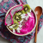 dragon fruit smoothie bowl